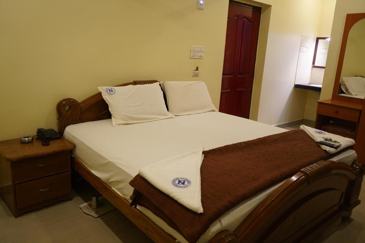 Hotel Supreme Ac Rameshwaram Exterior photo