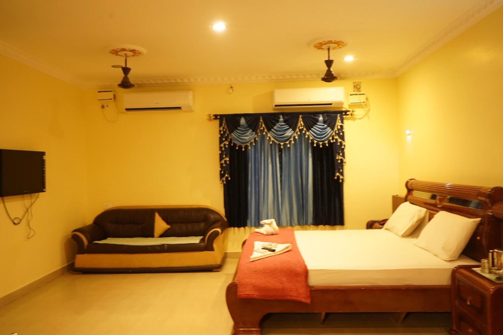 Hotel Supreme Ac Rameshwaram Exterior photo